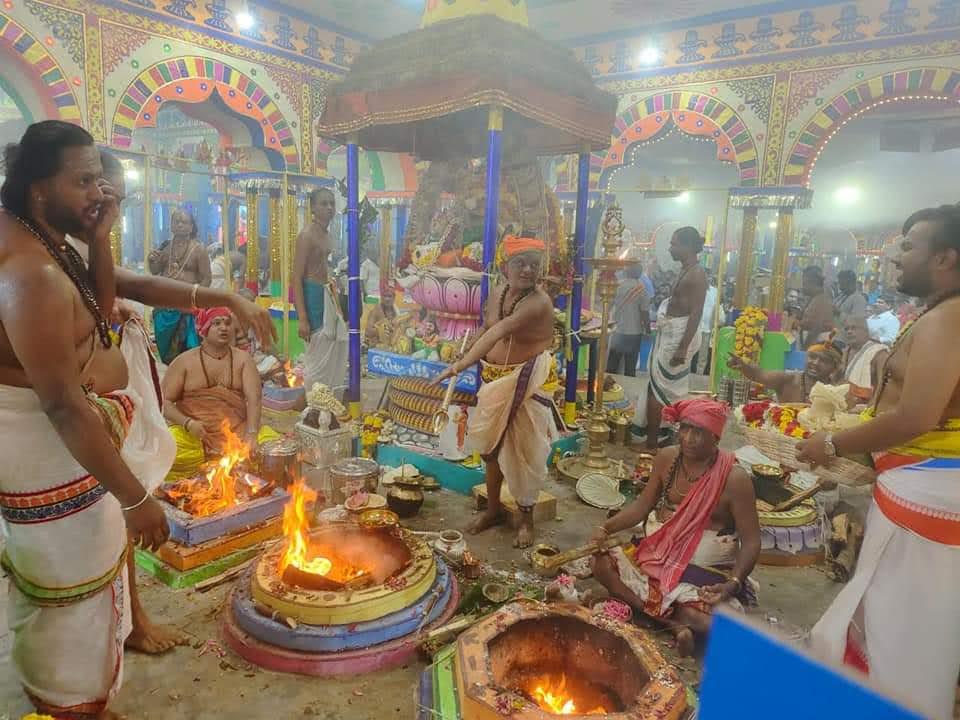 Sacred havan ceremony with pandits performing rituals